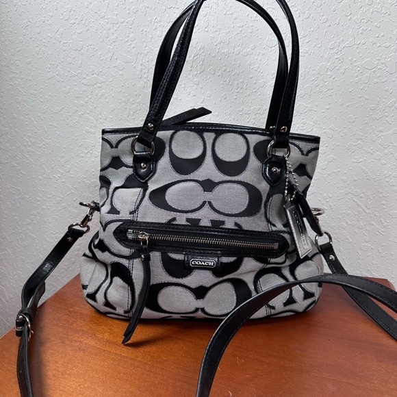 Coach Black and Gray Signature Tote
Bag-Preowned - Picture 1 of 12